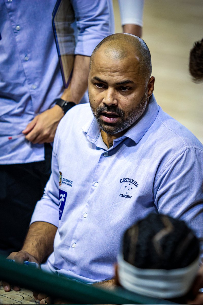 crzbasquete's tweet image. A Raposa vence a Coruja! 🦊

Confira registros exclusivos da vitória do Cruzeiro Basquete sobre o Osasco pelo NBB. 📸

#vitoria #cruzeiro #basketball #nbb