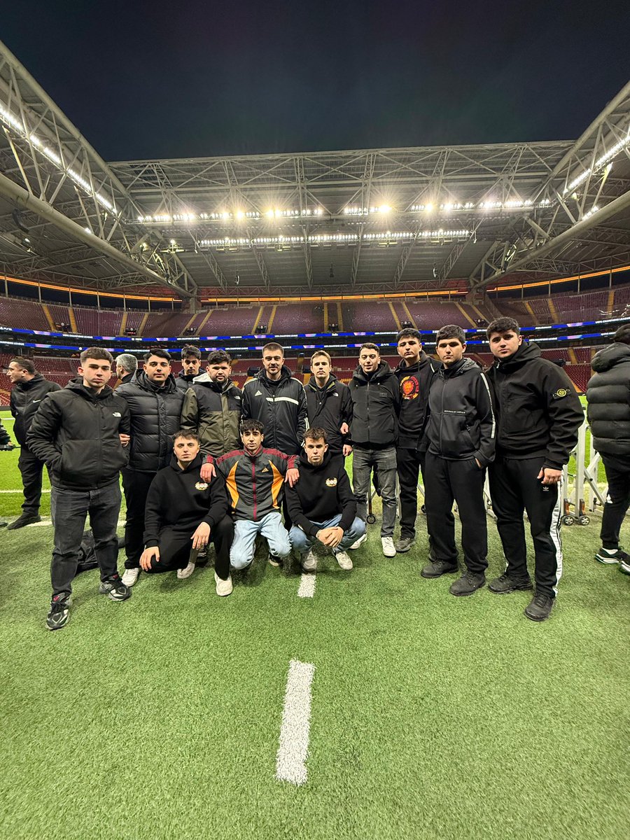 İyi Geceler #Galatasaray Ailesi.

#ultrAslanLİSE