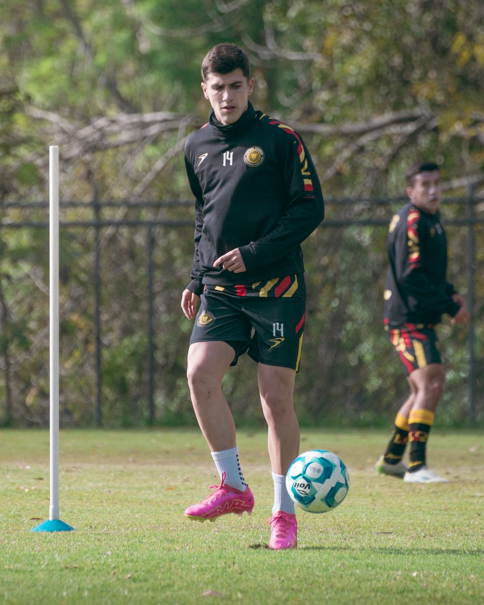 LeonesNegrosCF's tweet photo. De más a más. 🙌

Ya está dándole con todo en el campo de entrenamiento para pronto estar de regreso en el de juego. 

Después de un fuerte 💪 proceso de rehabilitación falta poquito 🤏 @avillalobos1010 https://t.co/Dz2PEoMCu3