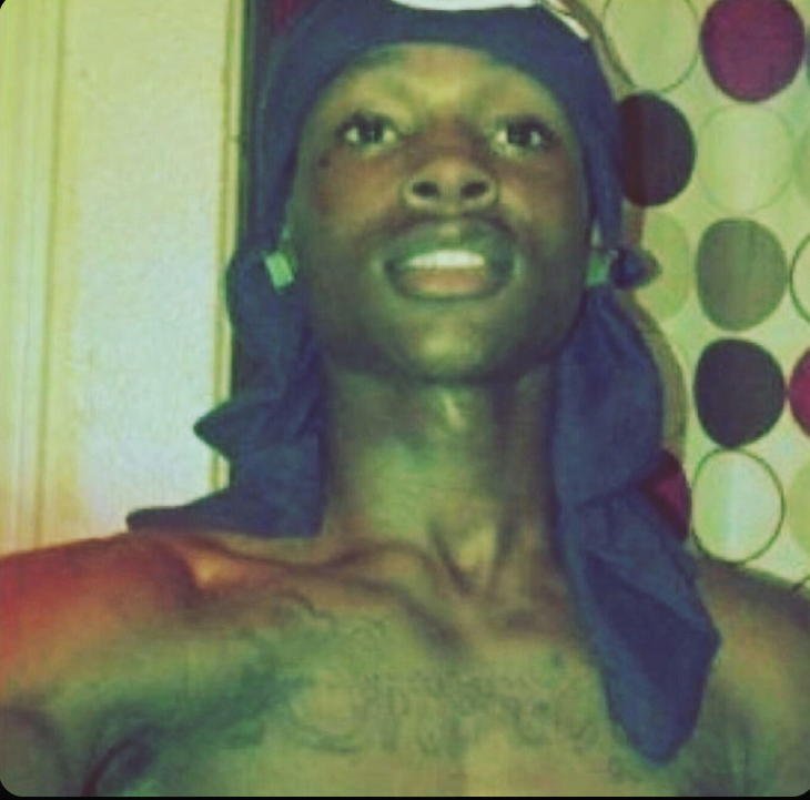 VRoyAllDay's tweet photo. Rare Photo Of King Von https://t.co/2Mq58WtMQ6
