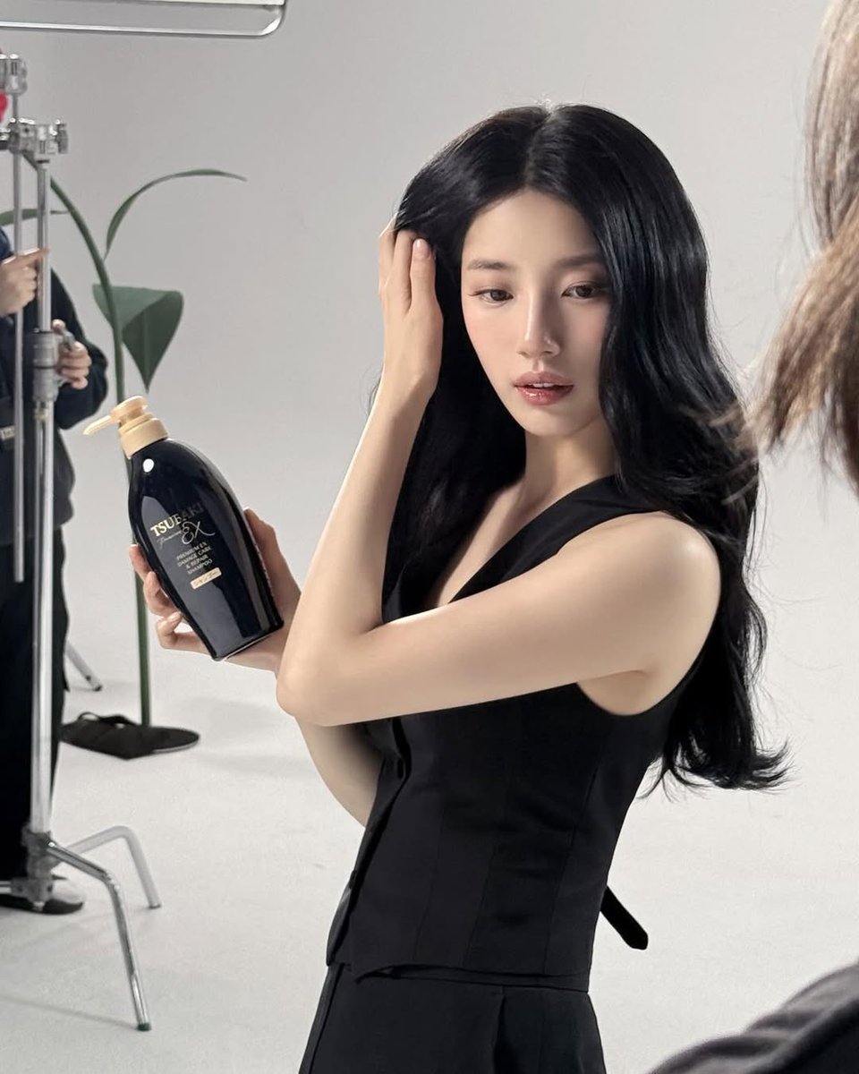 sz_archive's tweet photo. 260310 츠바키 #suzy 🌺 https://t.co/27v4FAGI4c