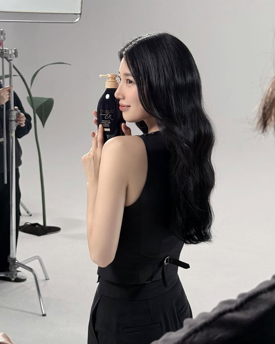 sz_archive's tweet photo. 260310 츠바키 #suzy 🌺 https://t.co/27v4FAGI4c