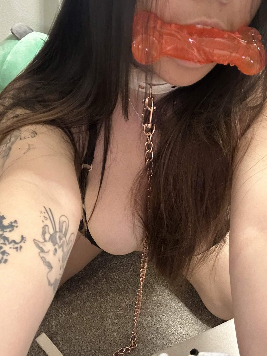tsumewmew's tweet photo. hi #nsfwtwt
🥕 22, bi
🐇 soft &amp; hard kinks
🐾 sub 
☁️ selling 
💌 dms open!

like n rt for moot c: https://t.co/vZ5Tp58V5p