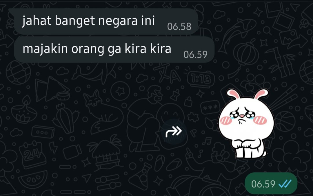 amoureeer's tweet photo. aku dan pacarku bukan orang yang suka ngatain pemerintah, berusaha melihat dari sgala sisi positif kebijakan yang ada, sampai pagi ini dalam lelahnya setelah menjalankan shift malam, dia dpt notif THR dengan potongan pajak yang lumayan🥺 untuk pertama kali dia ketik rasa kecewa https://t.co/k37VqEexK6