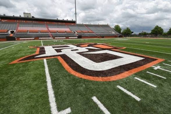 Jack_Bobin77's tweet photo. Thank you to @EddieGeorge2727 and the rest of the staff @BG_Football! It was amazing being back to see the facilities and connect again with all of the coaches! 

@DivineChildAthl @DCHS_Football14 @CoachGregNosal @SMcCourt12 @DaBossHog_ @claney101 @MIexposure @PrepRedzoneMI @PrepRedzone @MichFBFrenzy @alex_pallone @AllenTrieu @smsbacademy