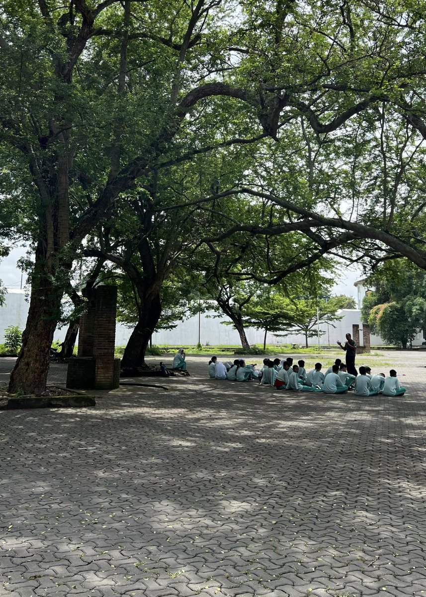 むーも tweet media