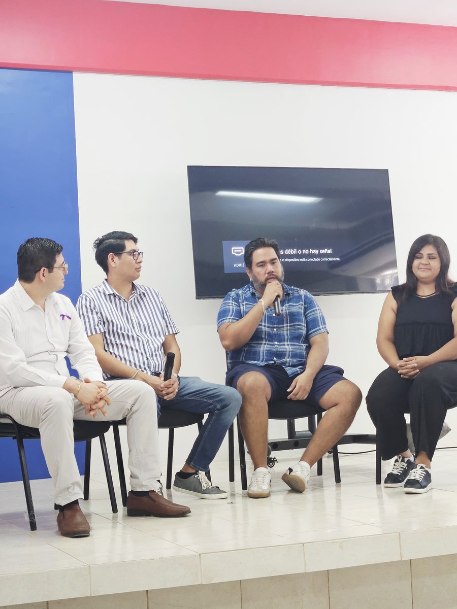 cytiuagro's tweet photo. En el marco del 17.º aniversario de la Facultad de Ciencias y Tecnologías de la Información se realizó el Foro de Egresados, donde profesionistas compartieron su experiencia con estudiantes, motivando a las nuevas generaciones.
#SomosCyTI #OrgullosamenteUAGro https://t.co/qWnK9YYdkH