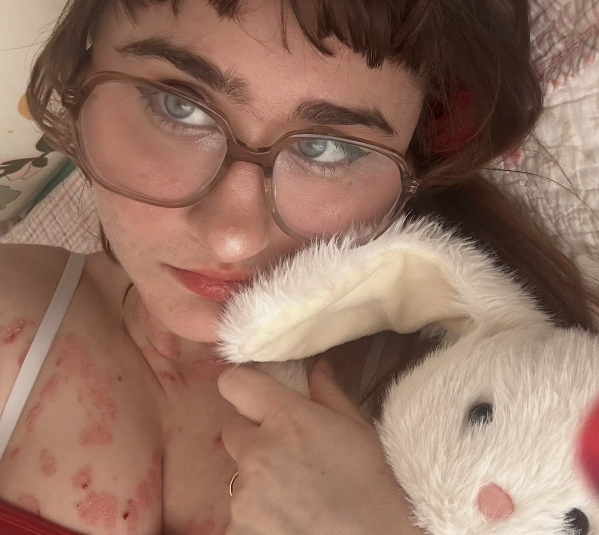 babiebev's tweet photo. type of femme i am (w my own pics :3) https://t.co/5CDTgEJqc6