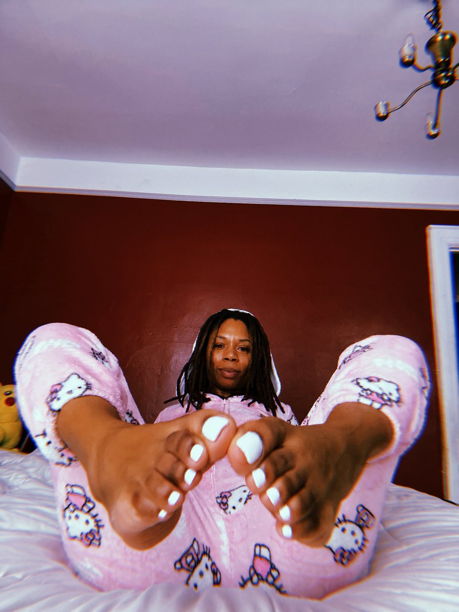 ASoleznToez tweet media