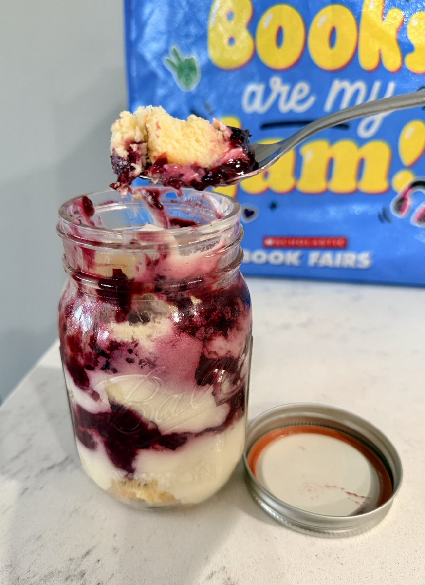 Vanessa F ✨ tweet media