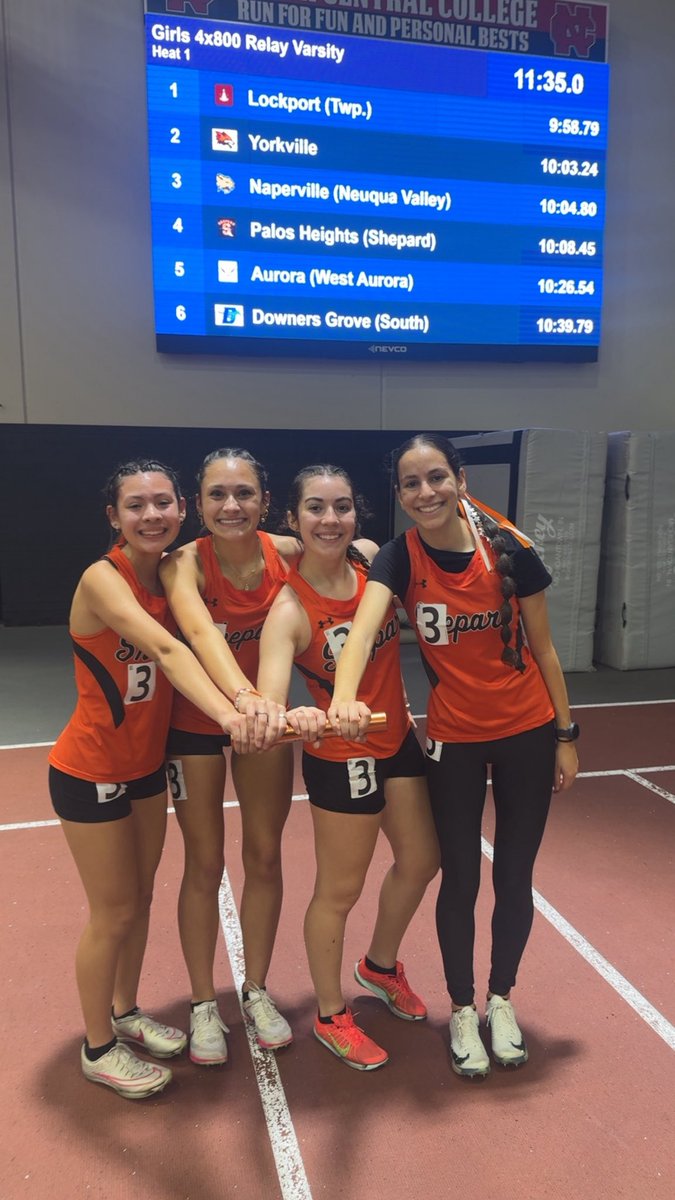 LADYASTROSTRACK's tweet photo. 4x8 Indoor School Record!! 10:08!! Ayat Tantawi-Kayla Coulter-Emma Dominguez-Sophia Flores!! https://t.co/v7dpgNnWHI