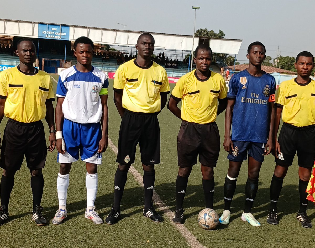 ldinatale14's tweet photo. Inter-Établissements – 1/4 de finale
Lycée Mariam Ngouaby 0️⃣ – 0️⃣ Lycée 3 Avril
Séance de tirs aux buts : 4️⃣ – 5️⃣ en faveur du Lycée 3 Avril.
Merci aux grands maîtres pour la confiance placée en nous. La compétition continue et le travail aussi. Le rêve se réalisera, Inch’Allah. https://t.co/TQLPDon91u