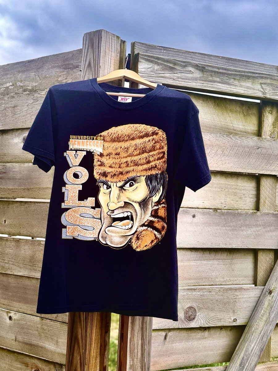 If you’re into vintage Vols gear, I’m running a sale tonight over on my page. 
These and more will be listed via my stories on IG 🍊🫱🏻‍🫲🏼