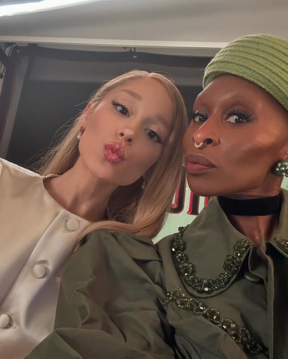 newpeedr's tweet photo. glinda &amp; elphaba.                   ari &amp; cynthia https://t.co/6EcNXpxoM3