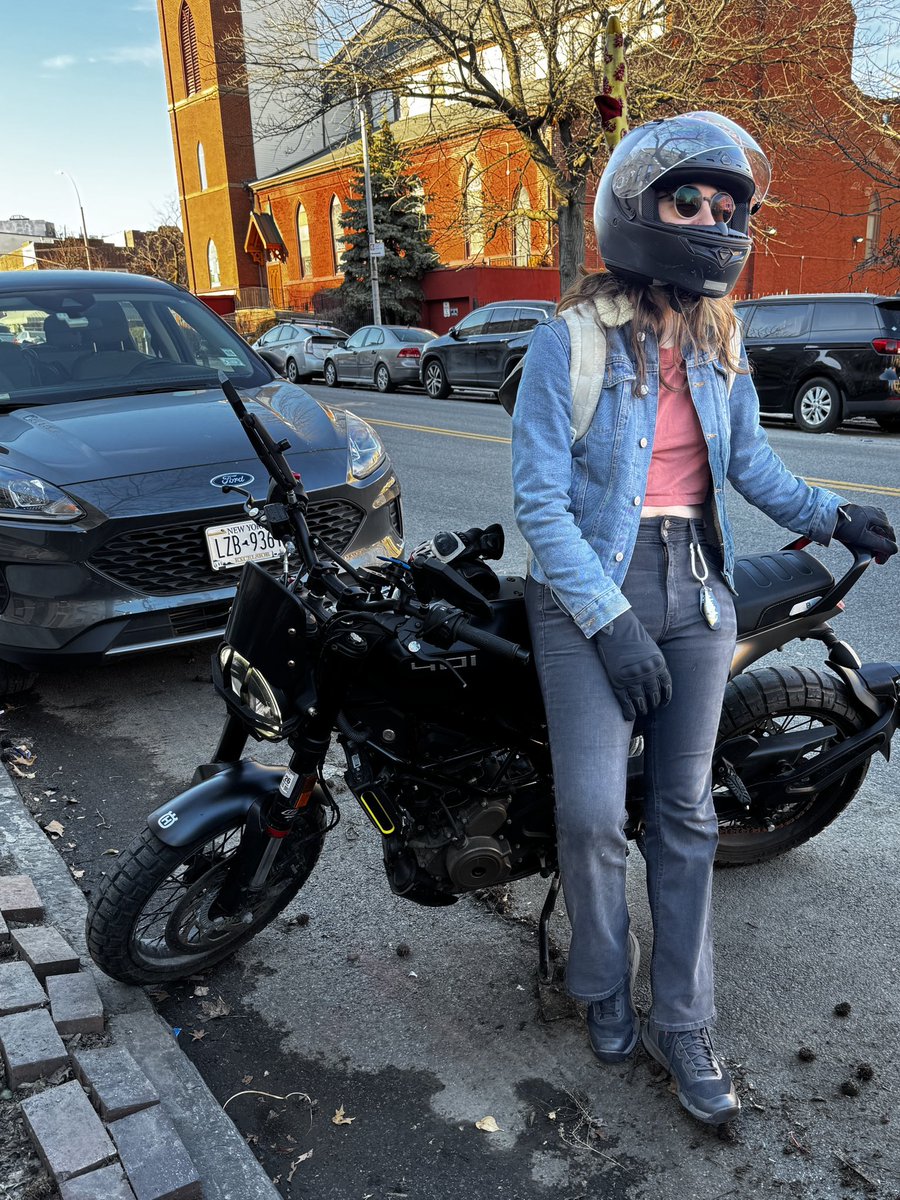 ClaraBingBong tweet media