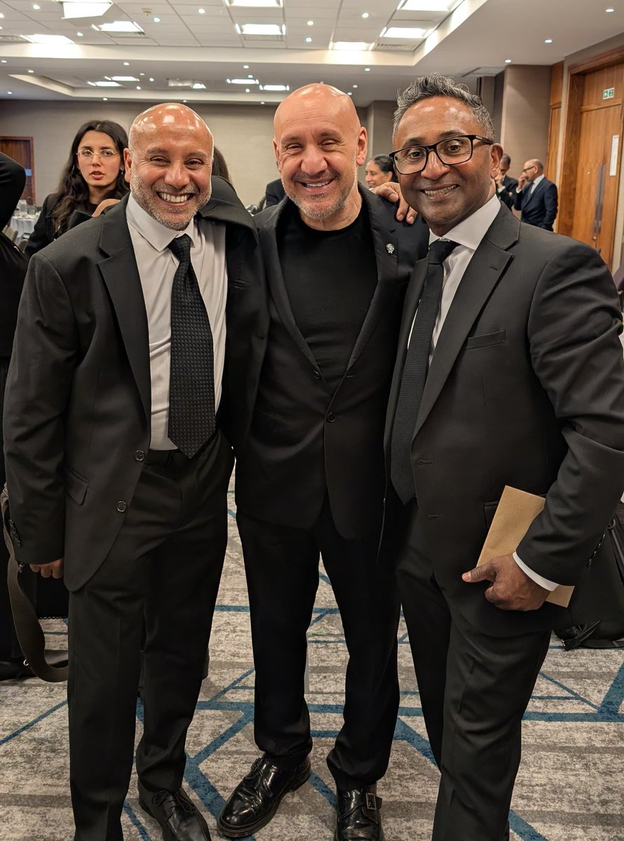 Sen Monro tweet media