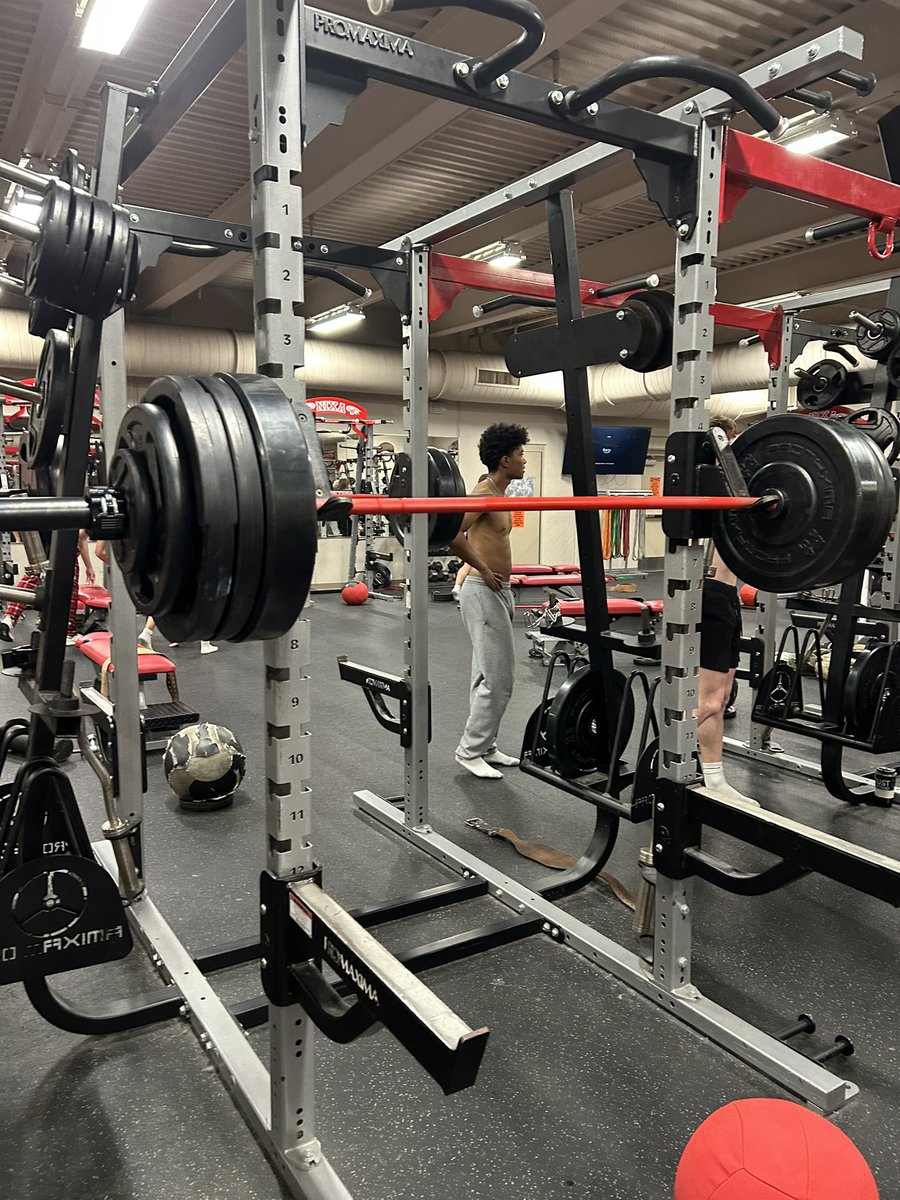 5:30 am team lifts cleans+squats 

<a href="/coachcobwhite/">Jacob White</a> <a href="/landonrwright/">Landon Wright</a> 
<a href="/MButlerBCFB/">Michael Butler</a>