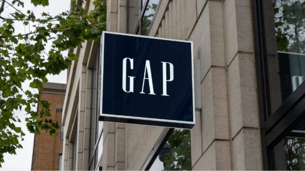 RedFlagDeals.com tweet media