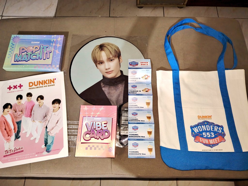 redyahrarelav's tweet photo. Thank you for these amazing gifts &amp; freebies, especially to @TXT_bighit @TXT_members @dunkindonuts @dunkinph &amp; @MOAArena for making it possible. #TOMORROW_X_TOGETHER #TXT #DunkinPH_TXT #DunkinPH_WondersAt553 https://t.co/UahnQx8Tfc