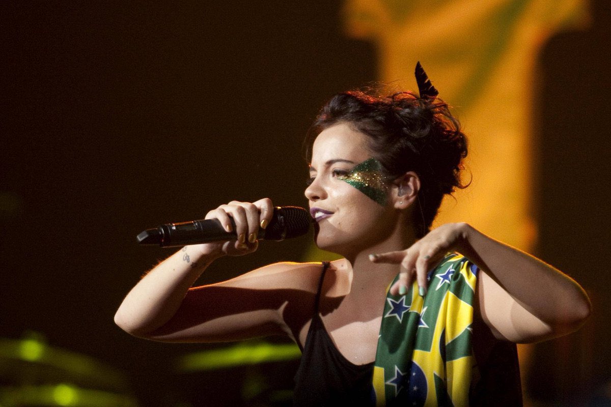 Lily Allen Brasil tweet media