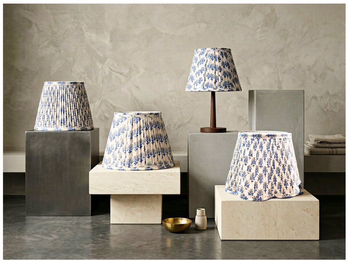 TerraWeaveHome's tweet image. One textile.
Four interpretations.

A block-printed fabric shaped through different pleats and forms.

Light changes.
The character of a room follows.

Handmade in small batches.

#lampshade #blockprint #blockprintedtextiles #handmadehome #interiorstyling #interiorlovers