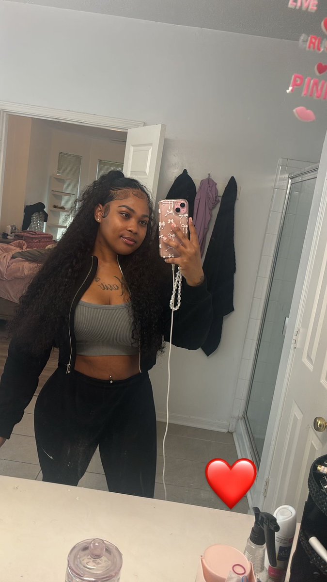 KacieLeshay tweet media