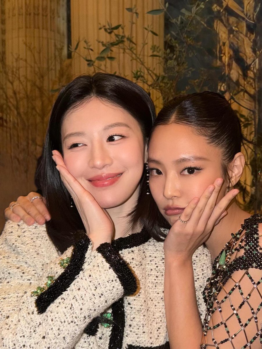 jennie with go younjung