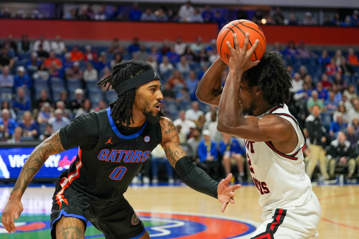 marcinko_nick's tweet image. Was Boogie Fland snubbed from the SEC All-Defensive Team?

Here’s how the First Team All-SEC guards fared against Fland and the Gators:

Darius Acuff Jr.:  17 points, 6-19 FG, 3 TO

Ja'Kobi Gillespie: 12 points, 3-10 FG, 4 TO

Labaron Philon Jr.: 14 points, 5-13 FG, 5 TO 

Tyler