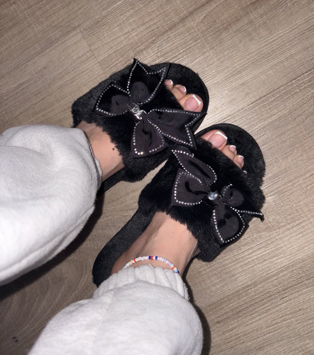 GuerraIsmenia's tweet image. #frenchtoes #supremacy #1of1 #💸💸💸