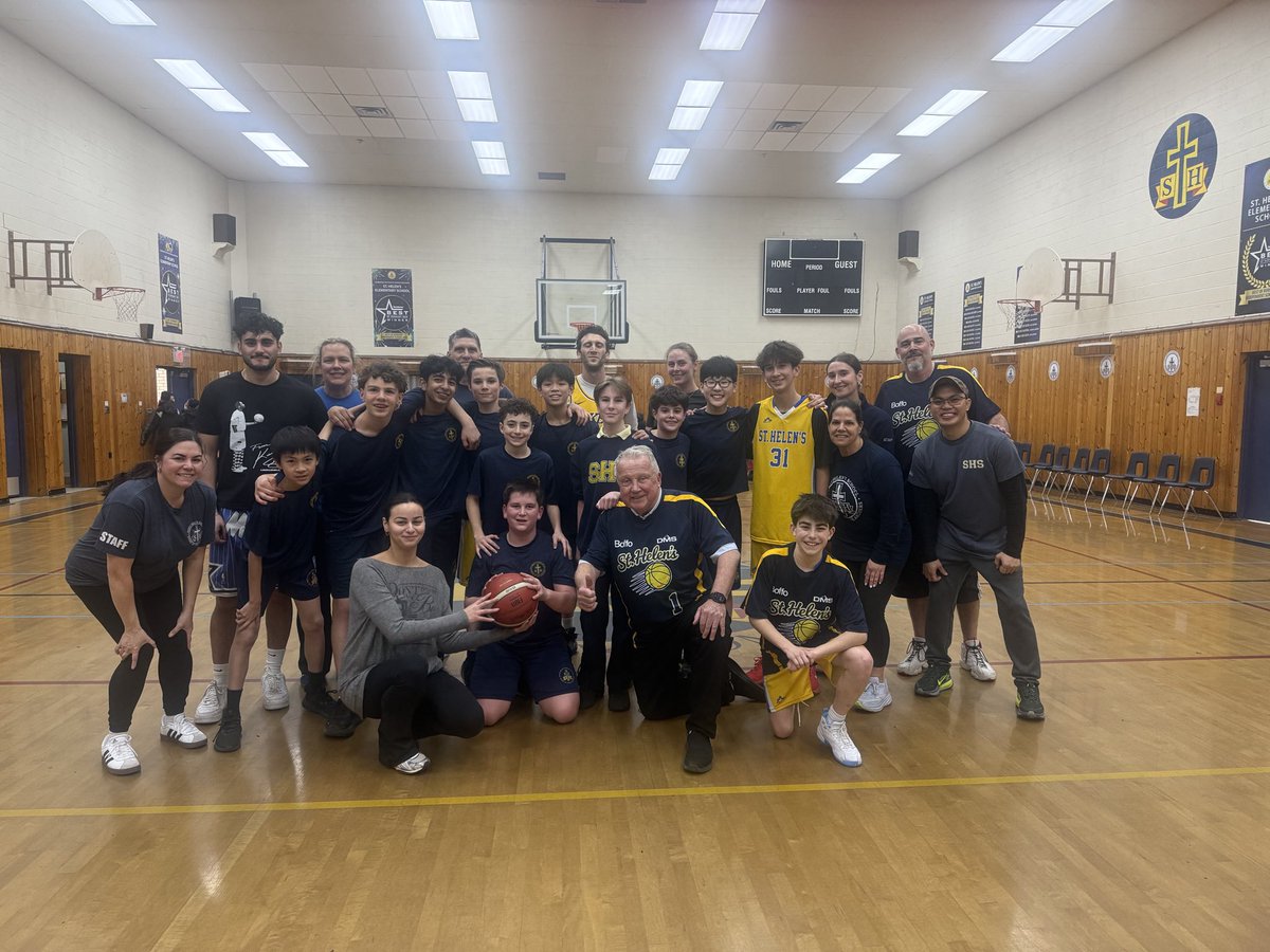 shsSearchers's tweet photo. What a great day for our community. Our #searchers shined as they recited their poems and bible verses at our speech arts festival and our senior #searchers put up a battle as they took on the staff in the annual staff vs 7s basketball game! https://t.co/6HZuN0dd3r