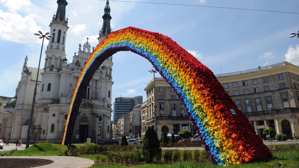 - Drodzy wyborcy PiSu, Czarnka, nacjonalistów i Karola Nawrockiego, drodzy „patrioci” (śmiech!): 👇
- O sfinansowaniu tęczy w Warszawie, w kwocie 70O tys zł. zadecydowali w konkursie i głosowaniu sami Warszawiacy, a nie Rafał Trzaskowski.
- A o sfinansowaniu dotacji na badania na
