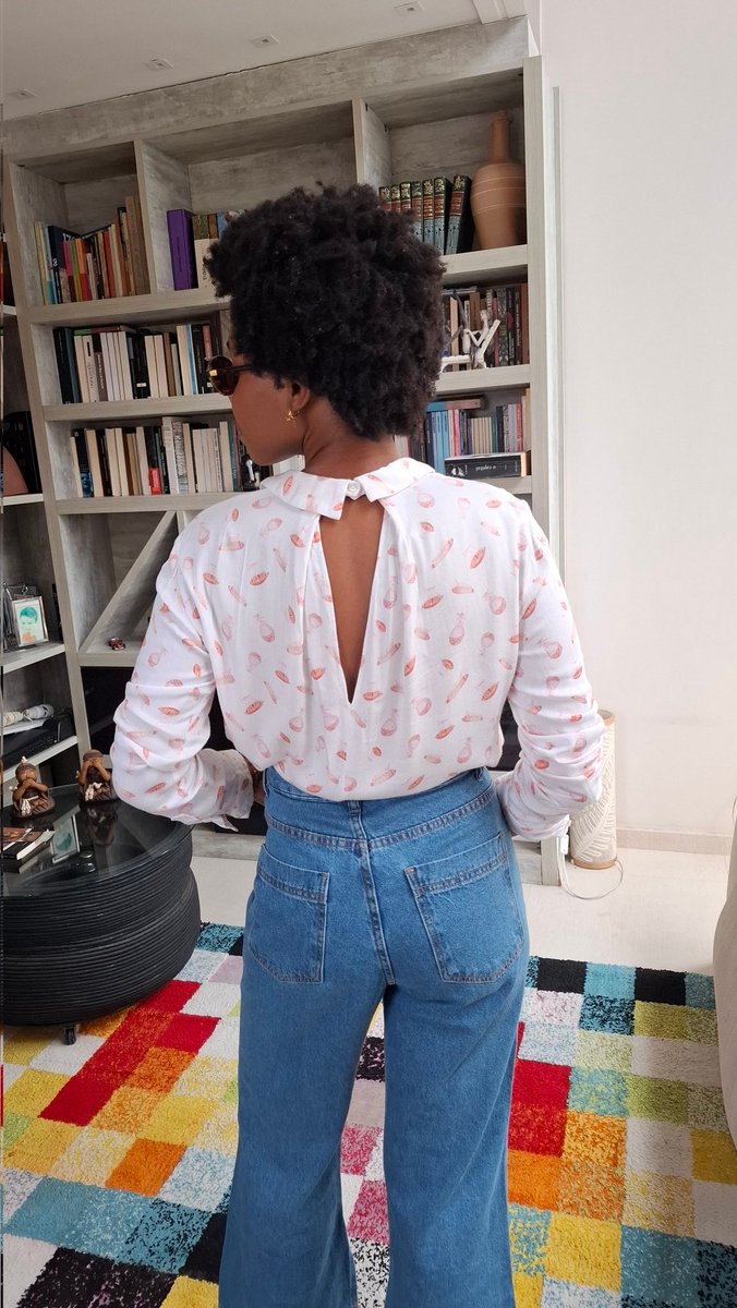 itsRarevival's tweet photo. Camisa da Zara que na loja custa 2837292920205  reais, aqui apenas 45 $ no tamanho P 😌 https://t.co/PE1Zcz13P8