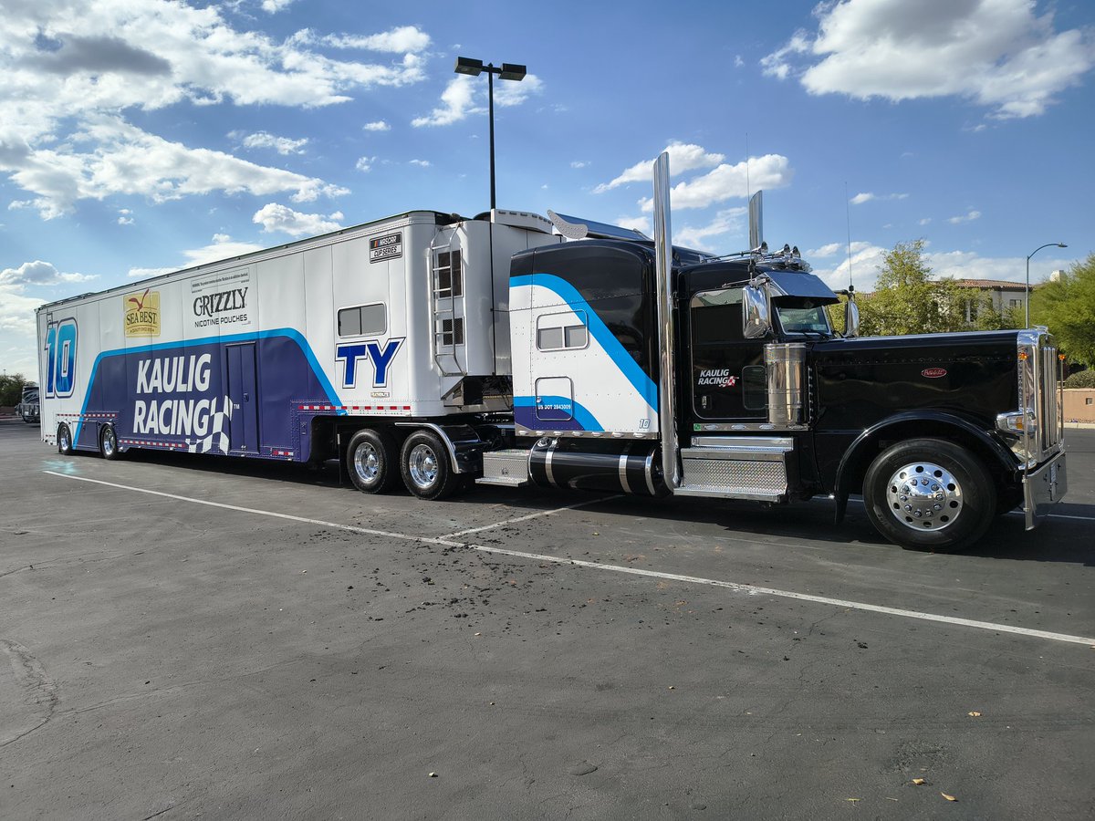 Trucker Magic Mike tweet media