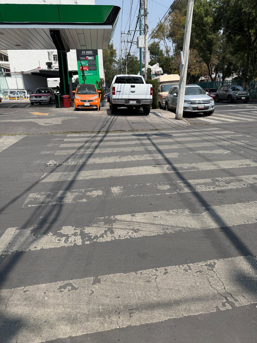 instanceobject tweet media