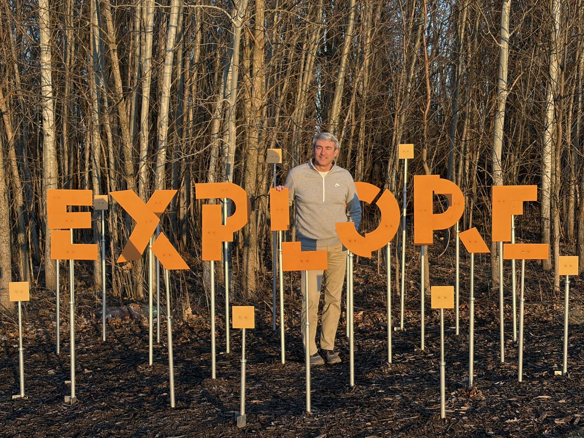 Sen. Rob Hutton tweet media