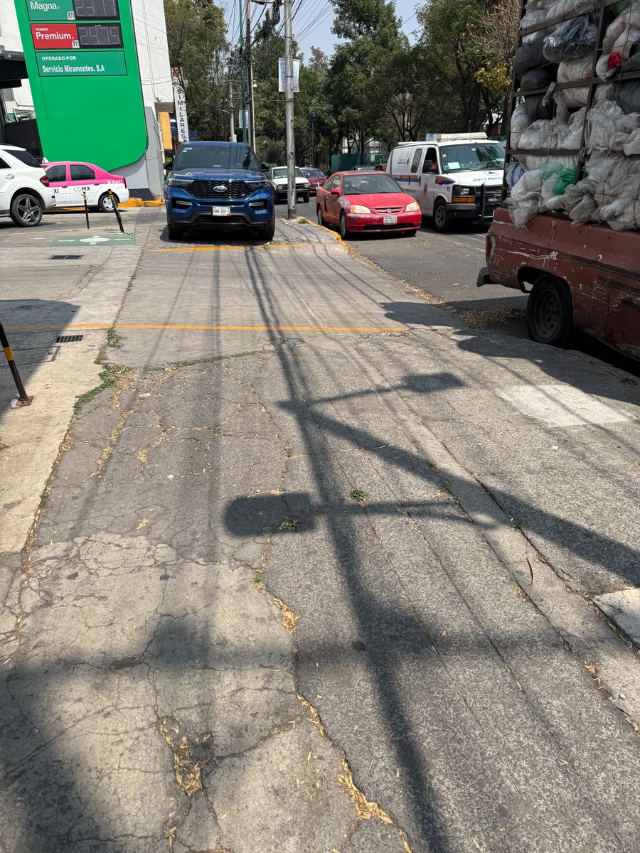 instanceobject tweet media