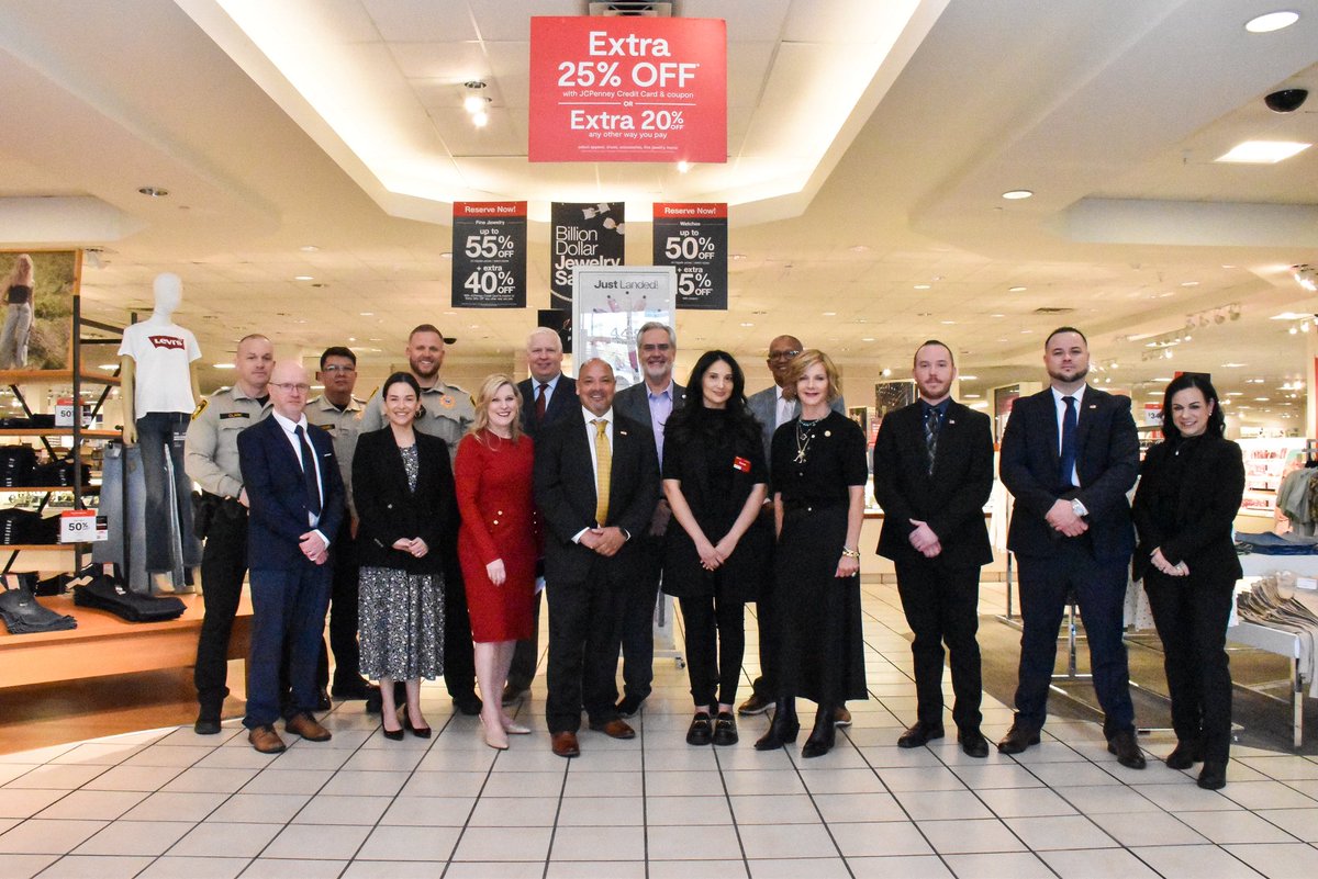 Congresswoman Susie Lee tweet media