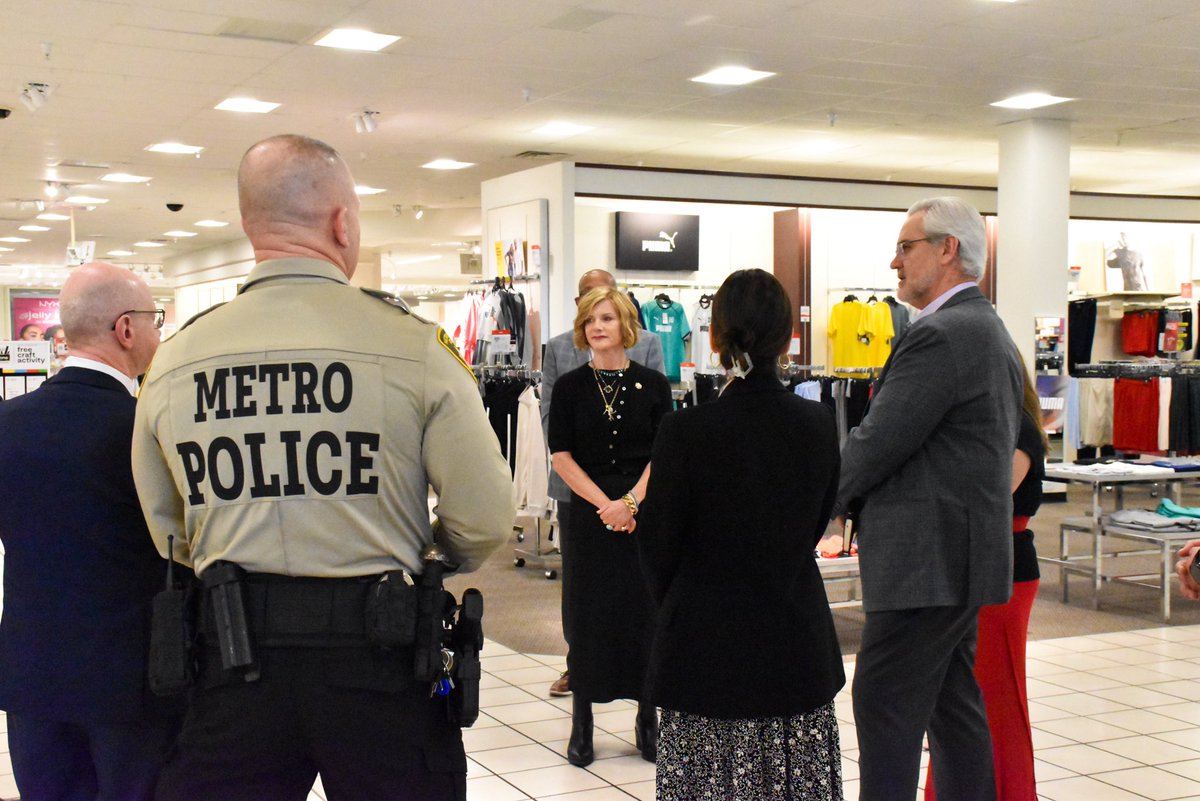 Congresswoman Susie Lee tweet media