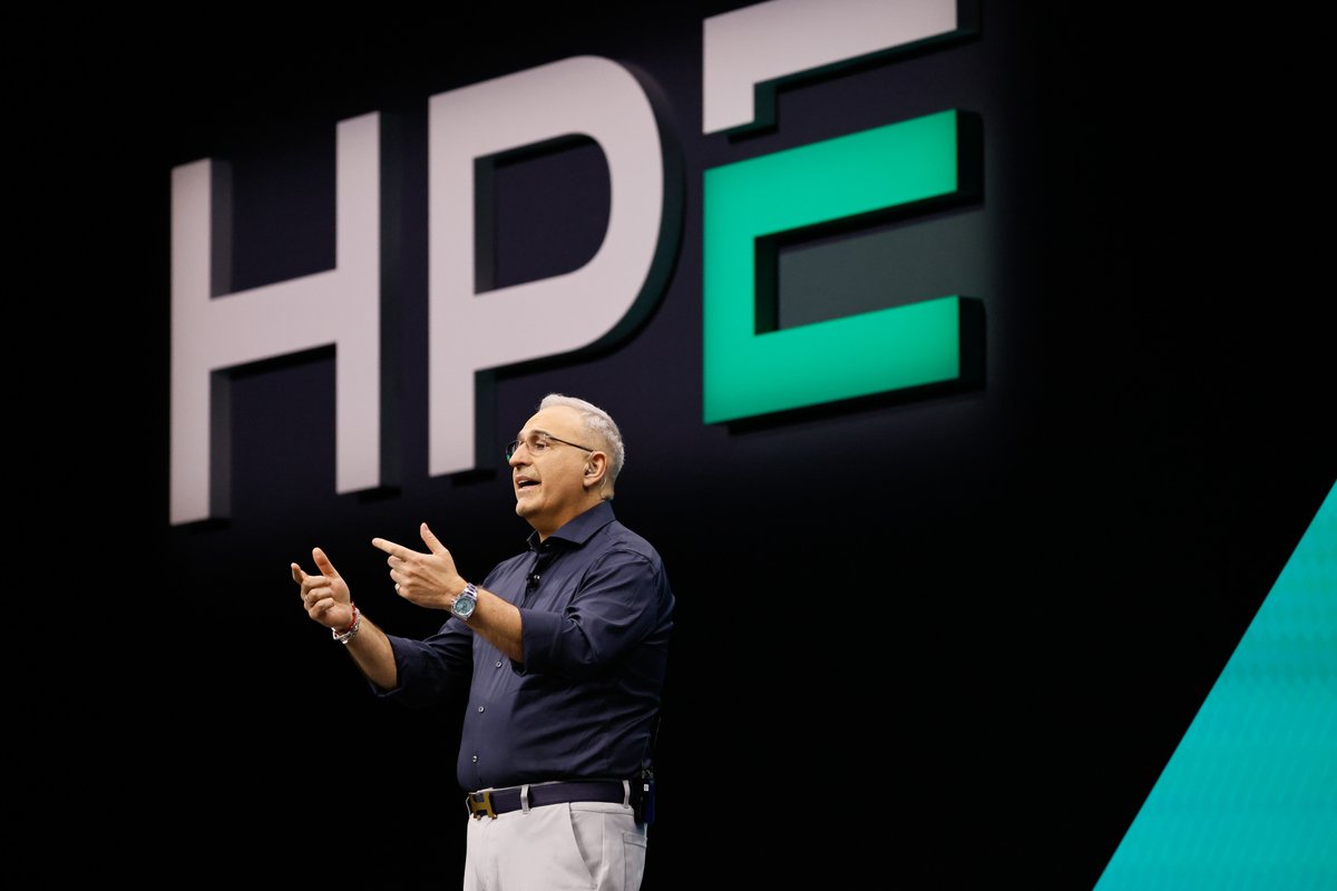 anafrancesca_a's tweet photo. '#HPEDISCOVER LAS VEGAS 2026 - #Keynote by Antonio Neri Tuesday, June 16, 2026.' https://t.co/ijSkaDV1dX https://t.co/Qg8wA4Hk4H