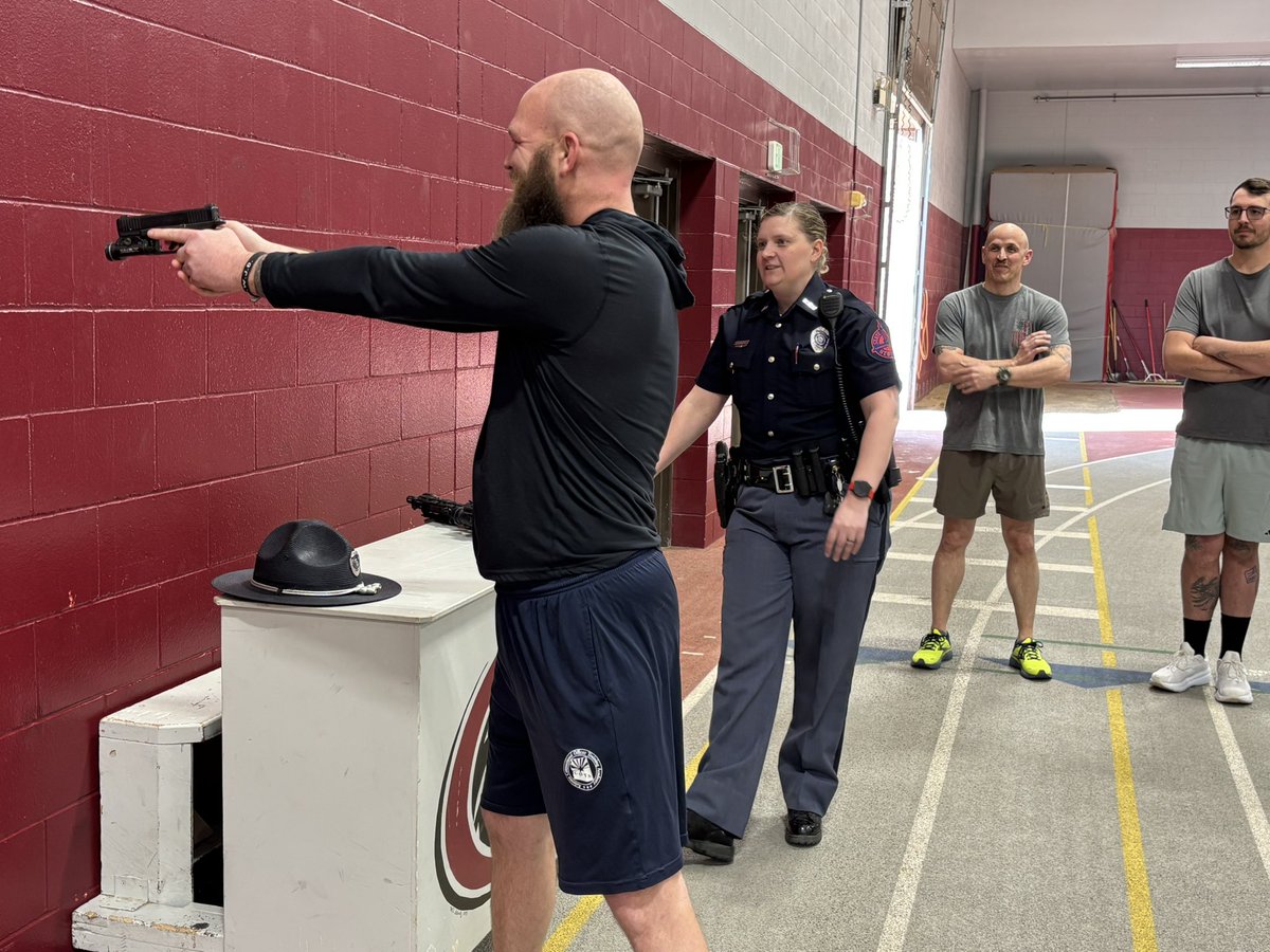 NSP_TroopE's tweet photo. Thank you @chadronstate for allowing us the chance to use your facility for our Physical Abilities Testing today. 

On to the next phase of testing for this group……

#FutureTroopers #JoinNSP #BecomeATrooper 
#ProtectTheGoodLife https://t.co/zGLPmpMQLd