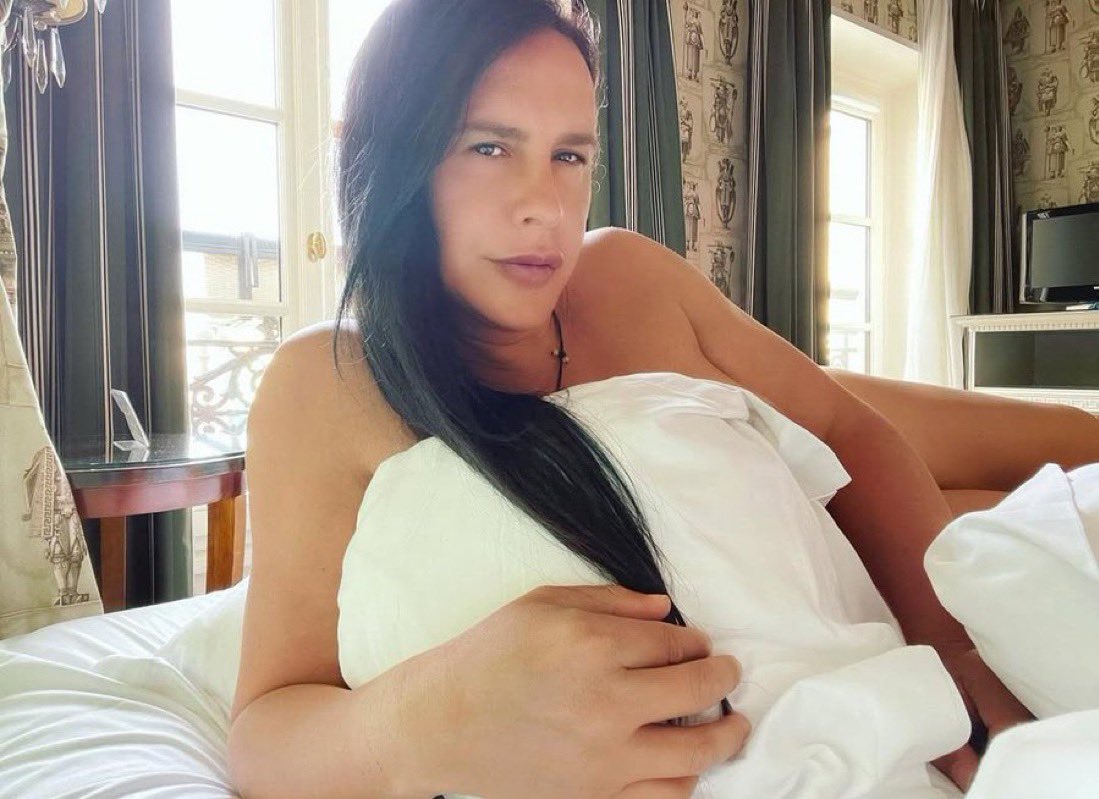 queria tanto ter um vr pra pedir um lanche com dinheiro de mentirinha