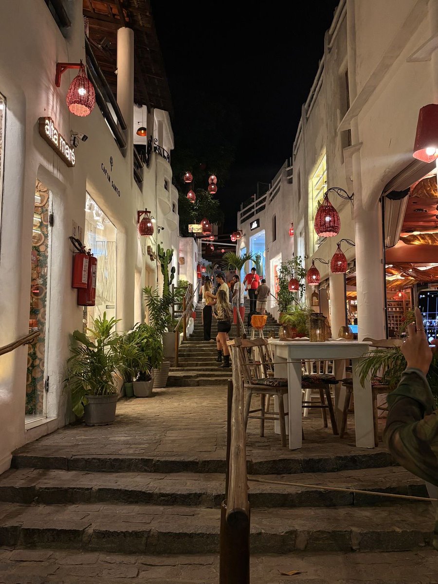 Rua da Grécia - Pipa, RN