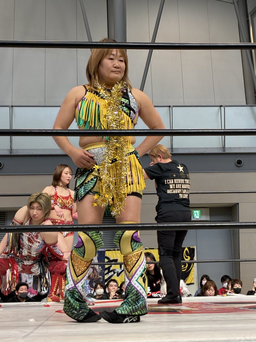 2026.3.8
マーベラス刈谷大会
セミファイナル

ゴールドのストール風の飾りで決めてる永島選手😊

ゴージャス感！笑🌟
コスチュームと合ってる😆笑

#永島千佳世　選手
#マーベラスプロレス