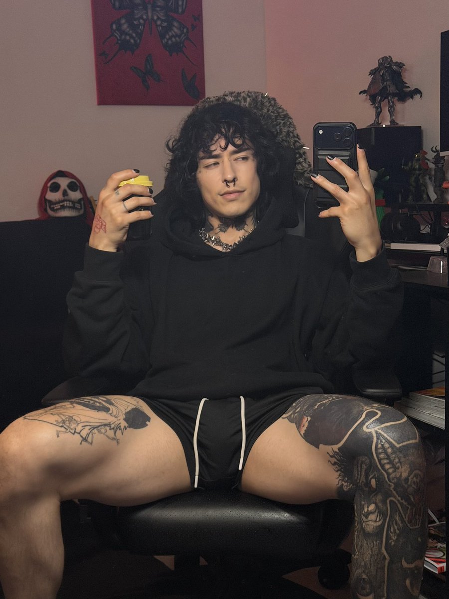 Bragoxx0 tweet media