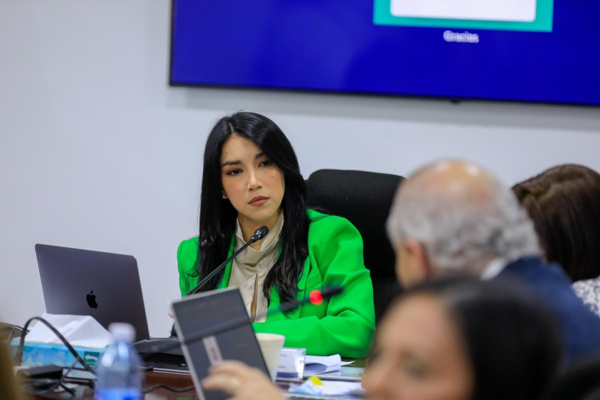 Dania González tweet media