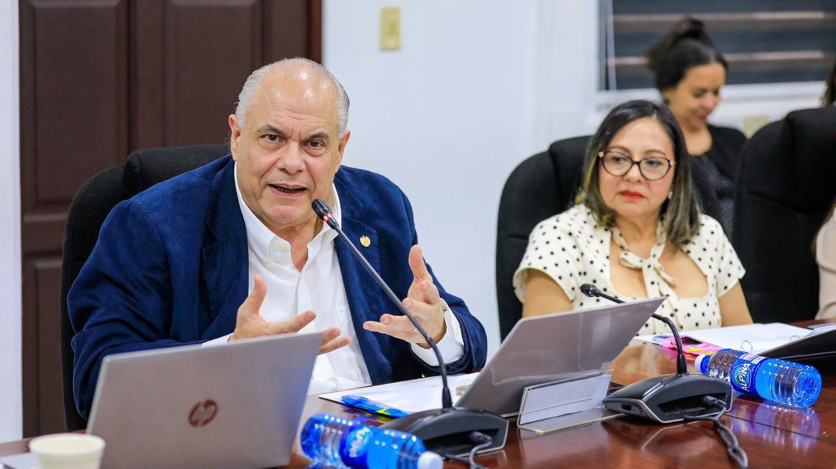 Dania González tweet media