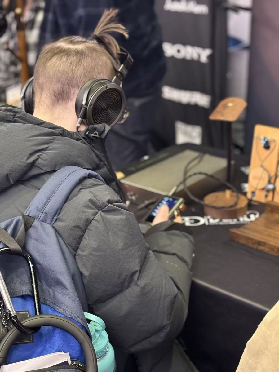 DUNU_Headphone's tweet photo. Last weekend at CanJam NYC 2026, thank you for stopping by Booth F9 to check out and listen to VAULT, MORTISE, and NOCTUA, and more. Really appreciate the support—can't wait to see you again next time! 🙌🎧
#DUNU #CanJamNYC #F9 #VAULT #MORTISE #NOCTUA #HiFi https://t.co/JD2d53xOUe