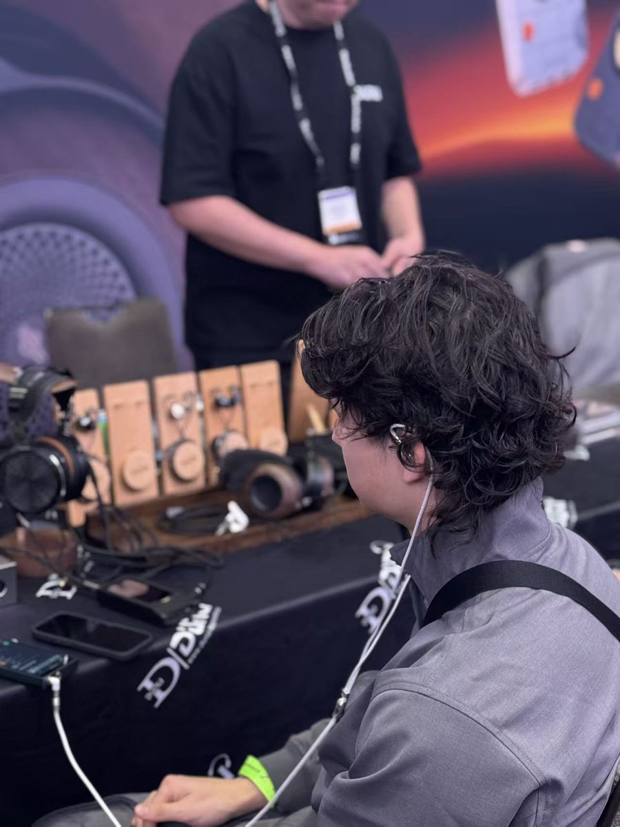 DUNU_Headphone's tweet photo. Last weekend at CanJam NYC 2026, thank you for stopping by Booth F9 to check out and listen to VAULT, MORTISE, and NOCTUA, and more. Really appreciate the support—can't wait to see you again next time! 🙌🎧
#DUNU #CanJamNYC #F9 #VAULT #MORTISE #NOCTUA #HiFi https://t.co/JD2d53xOUe