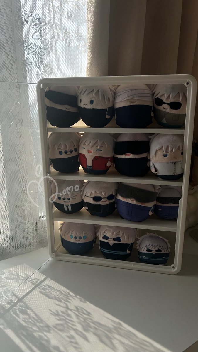 whimsymomo's tweet photo. an achievement, because i manage to get all of gojo fuwa 💓 https://t.co/7jc0hQV32c