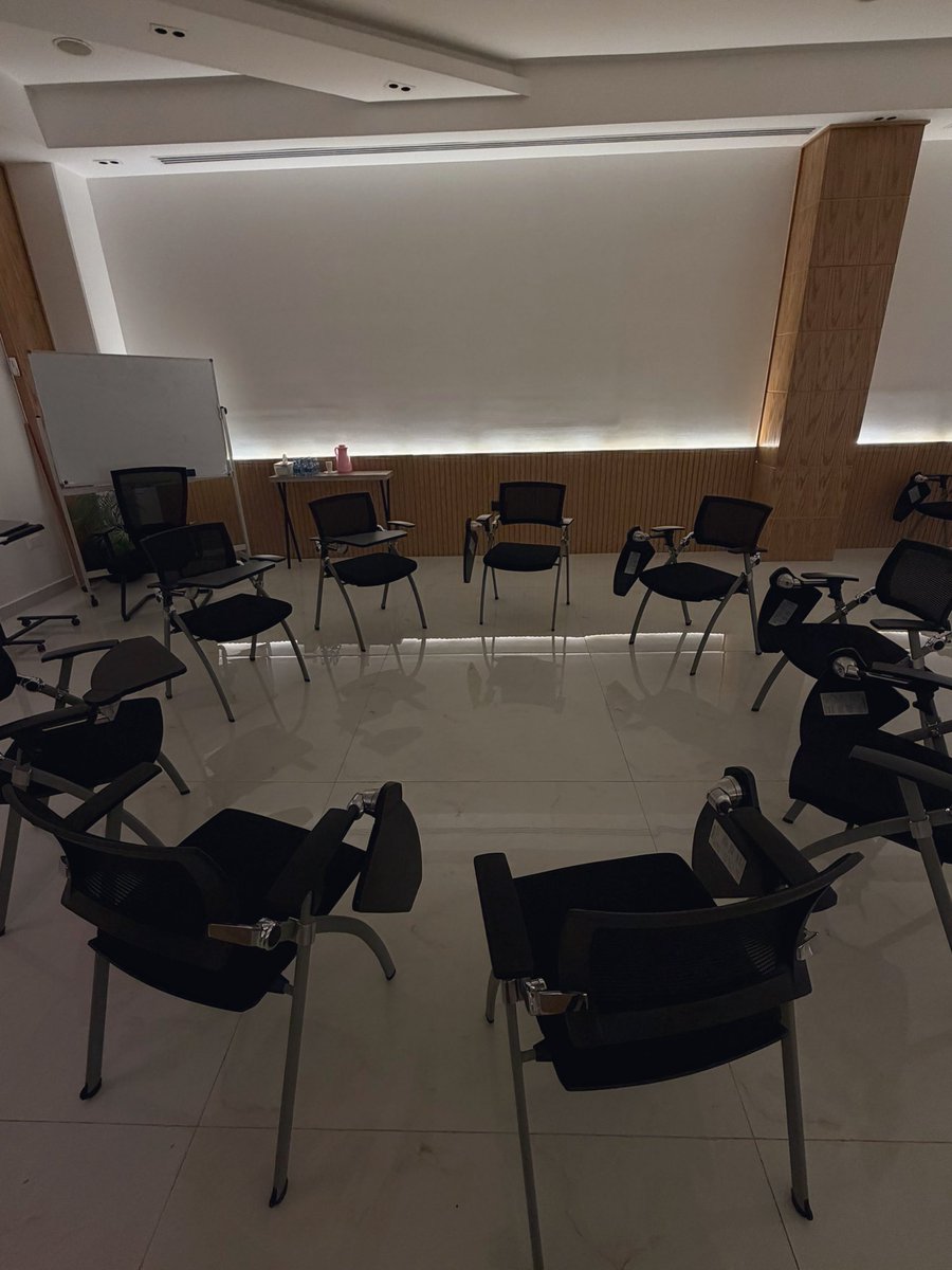 حـزوا العجمي tweet media